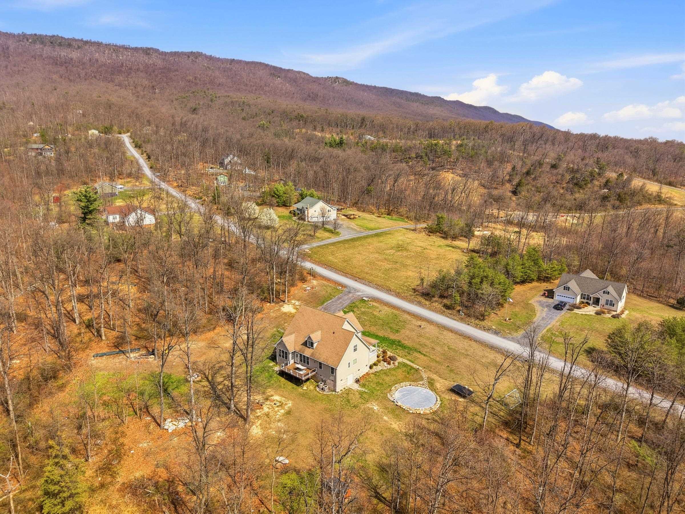 257 HUNTER RD, MAURERTOWN, Virginia 22644, 4 Bedrooms Bedrooms, ,2 BathroomsBathrooms,Residential,257 HUNTER RD,675810 MLS # 675810