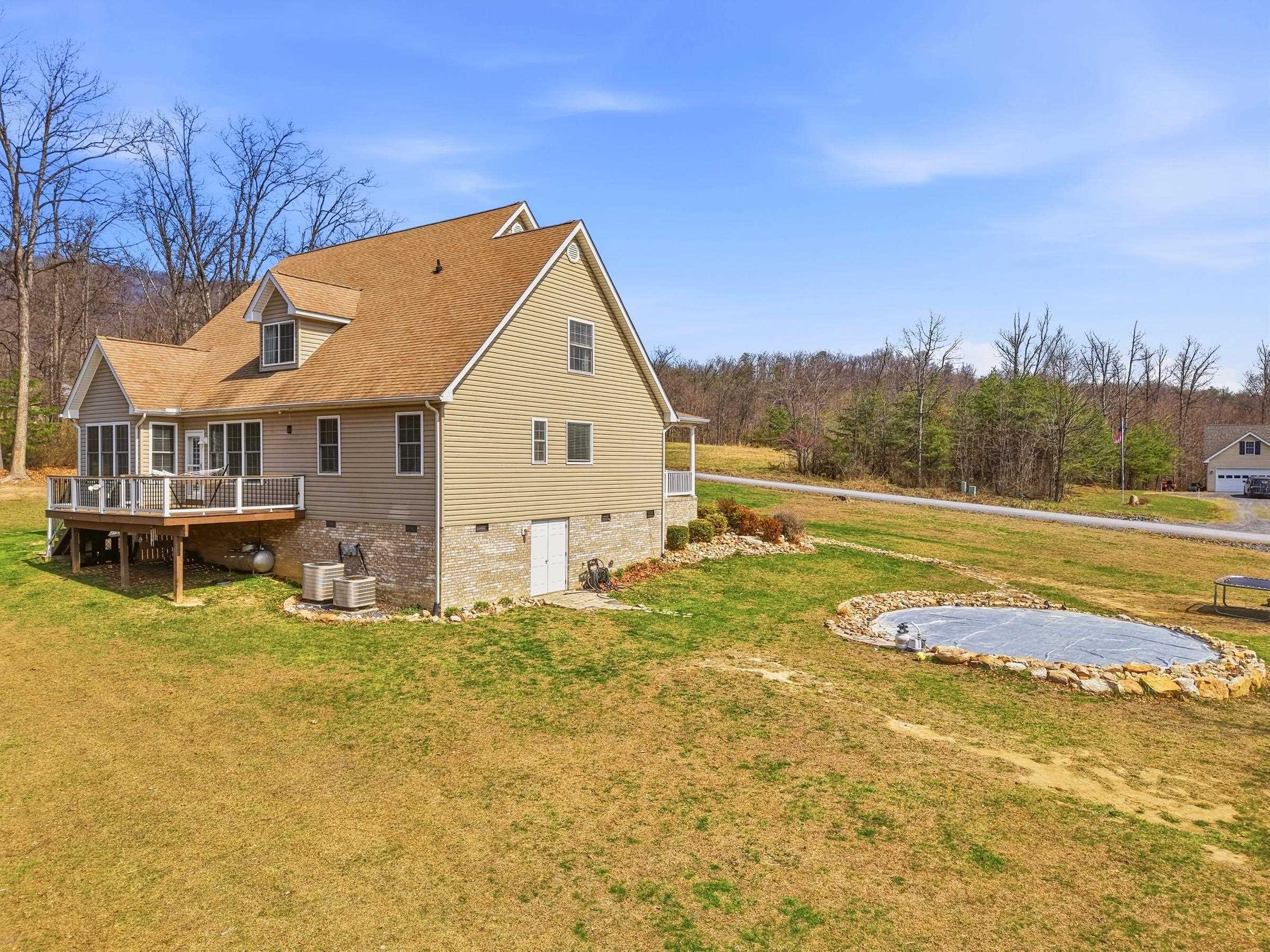 257 HUNTER RD, MAURERTOWN, Virginia 22644, 4 Bedrooms Bedrooms, ,2 BathroomsBathrooms,Residential,257 HUNTER RD,675810 MLS # 675810