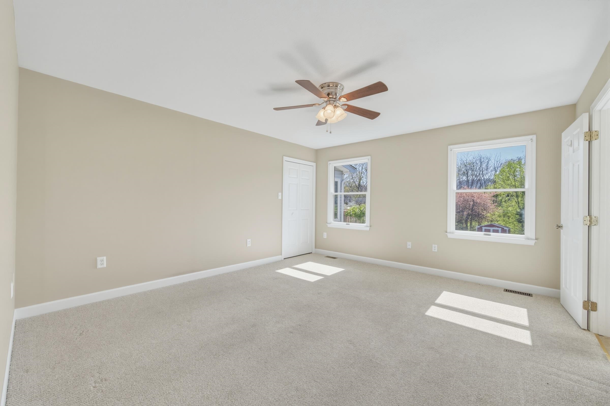 515 HOLLINGSWORTH RD, WOODSTOCK, Virginia 22664, 3 Bedrooms Bedrooms, ,2 BathroomsBathrooms,Residential,515 HOLLINGSWORTH RD,675812 MLS # 675812