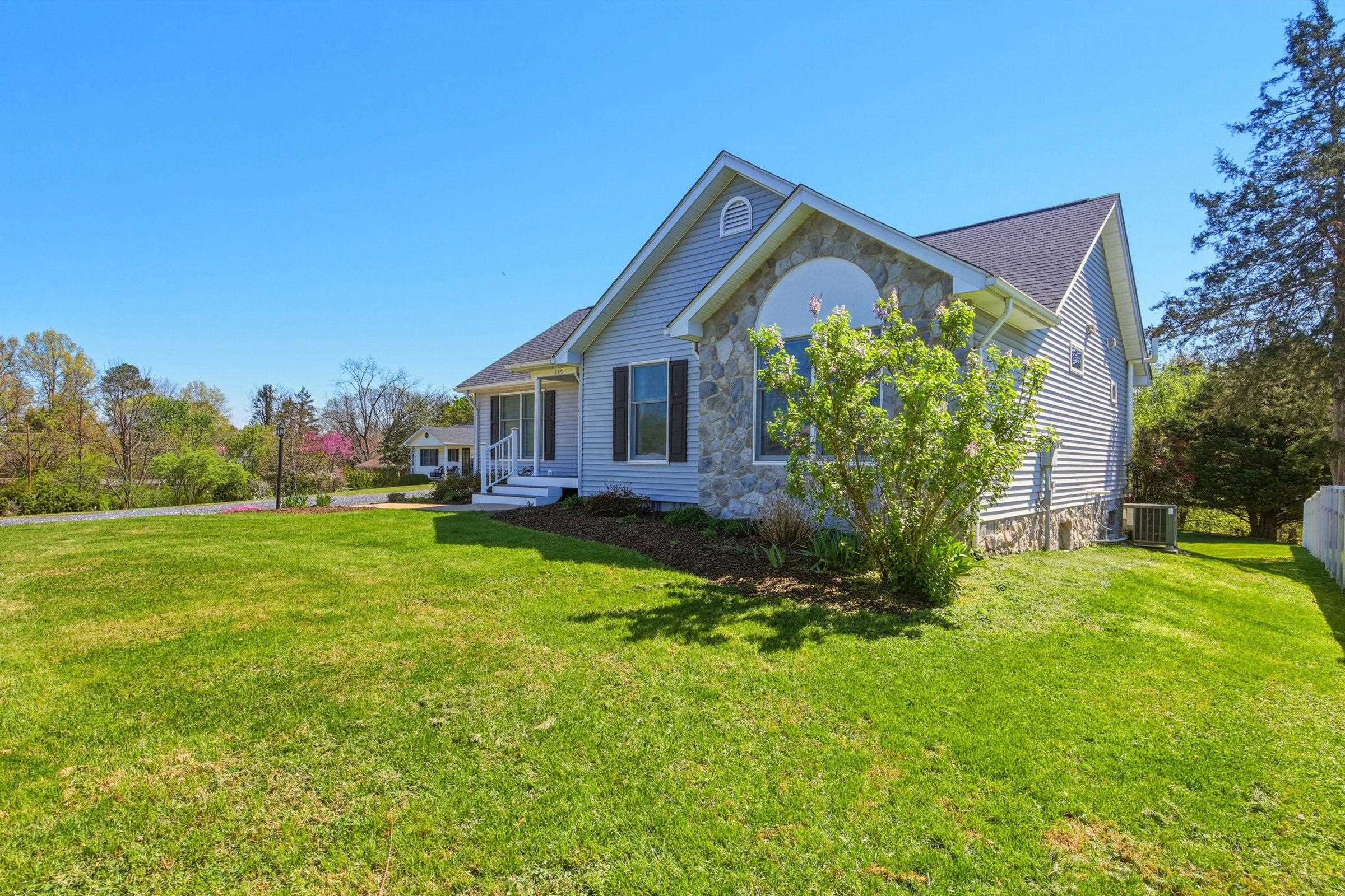 515 HOLLINGSWORTH RD, WOODSTOCK, Virginia 22664, 3 Bedrooms Bedrooms, ,2 BathroomsBathrooms,Residential,515 HOLLINGSWORTH RD,675812 MLS # 675812