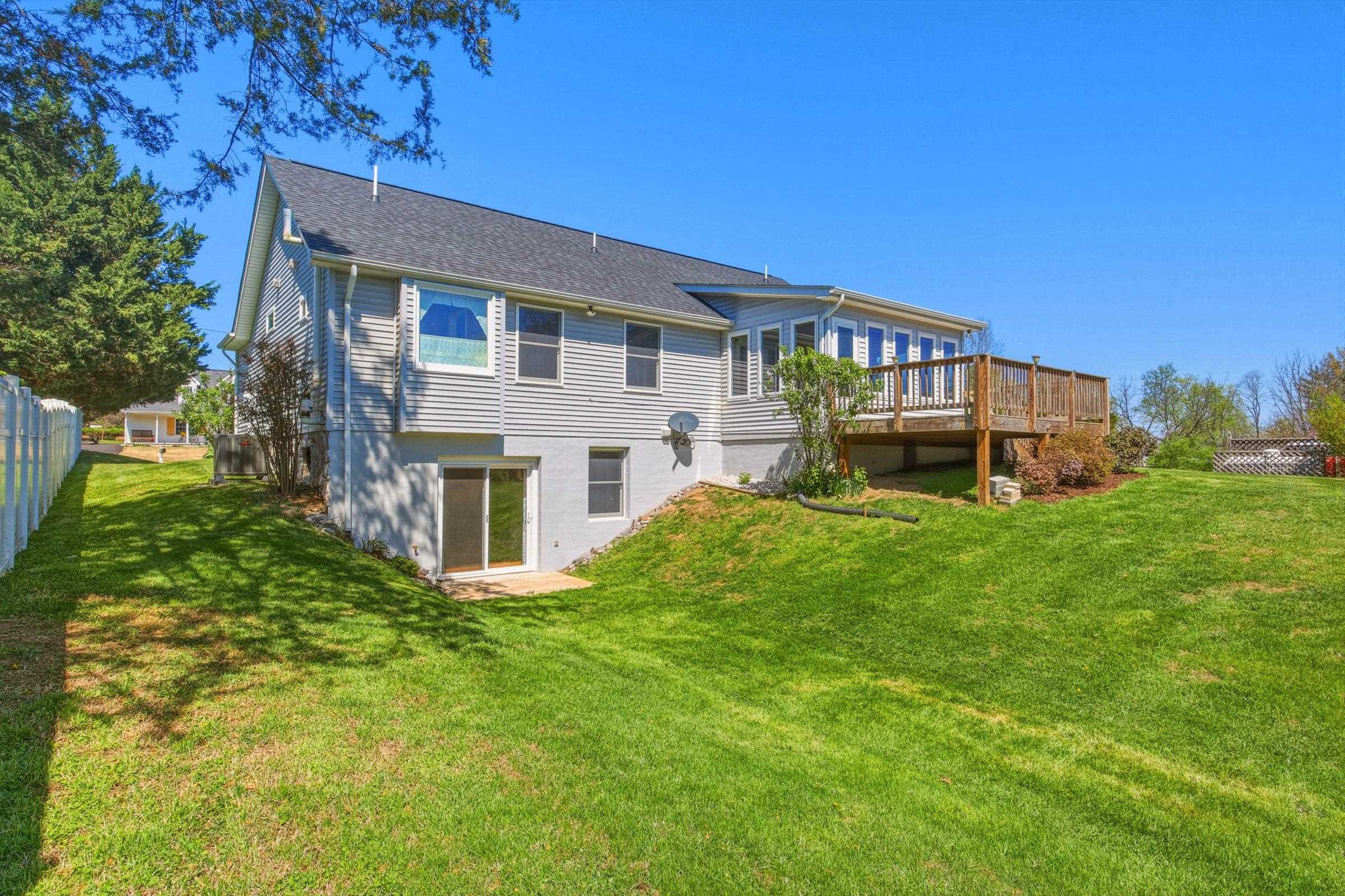 515 HOLLINGSWORTH RD, WOODSTOCK, Virginia 22664, 3 Bedrooms Bedrooms, ,2 BathroomsBathrooms,Residential,515 HOLLINGSWORTH RD,675812 MLS # 675812