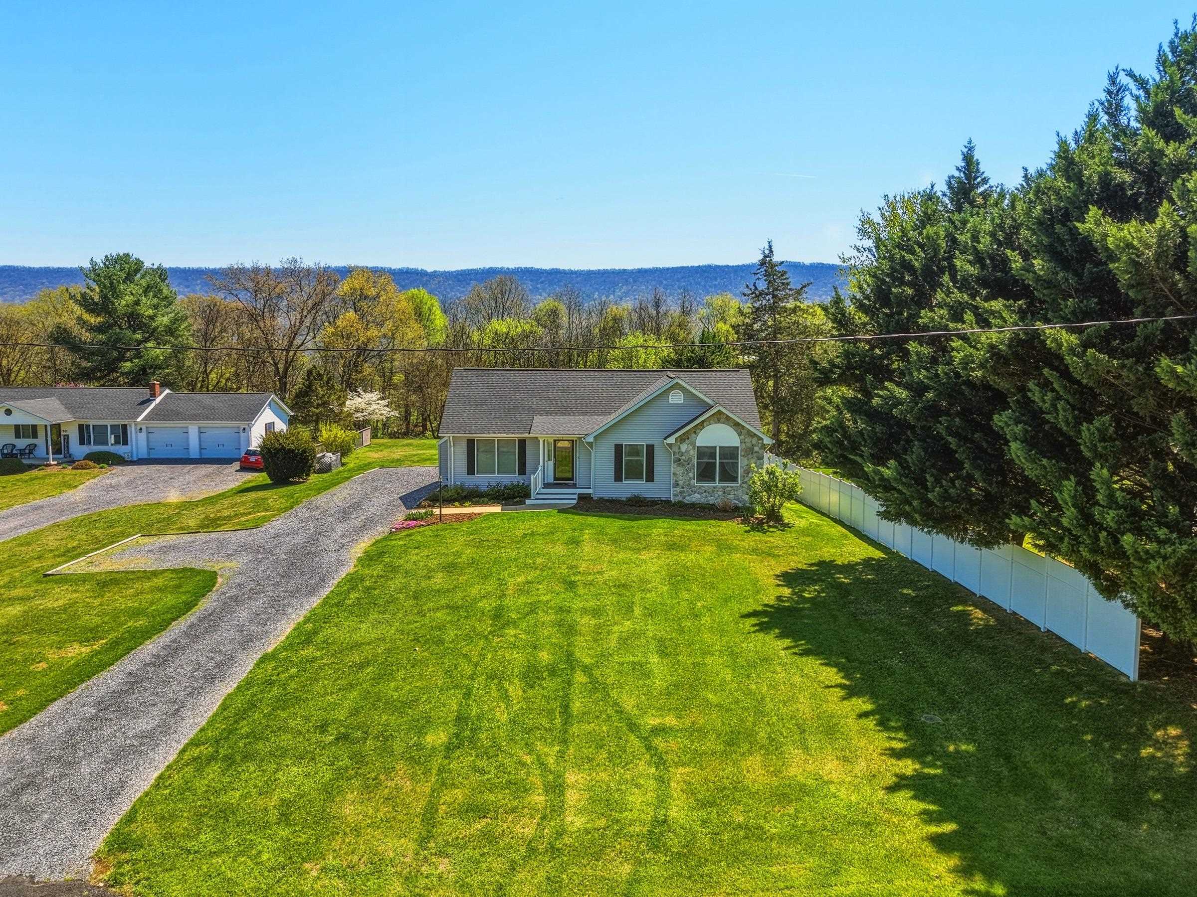 515 HOLLINGSWORTH RD, WOODSTOCK, Virginia 22664, 3 Bedrooms Bedrooms, ,2 BathroomsBathrooms,Residential,515 HOLLINGSWORTH RD,675812 MLS # 675812