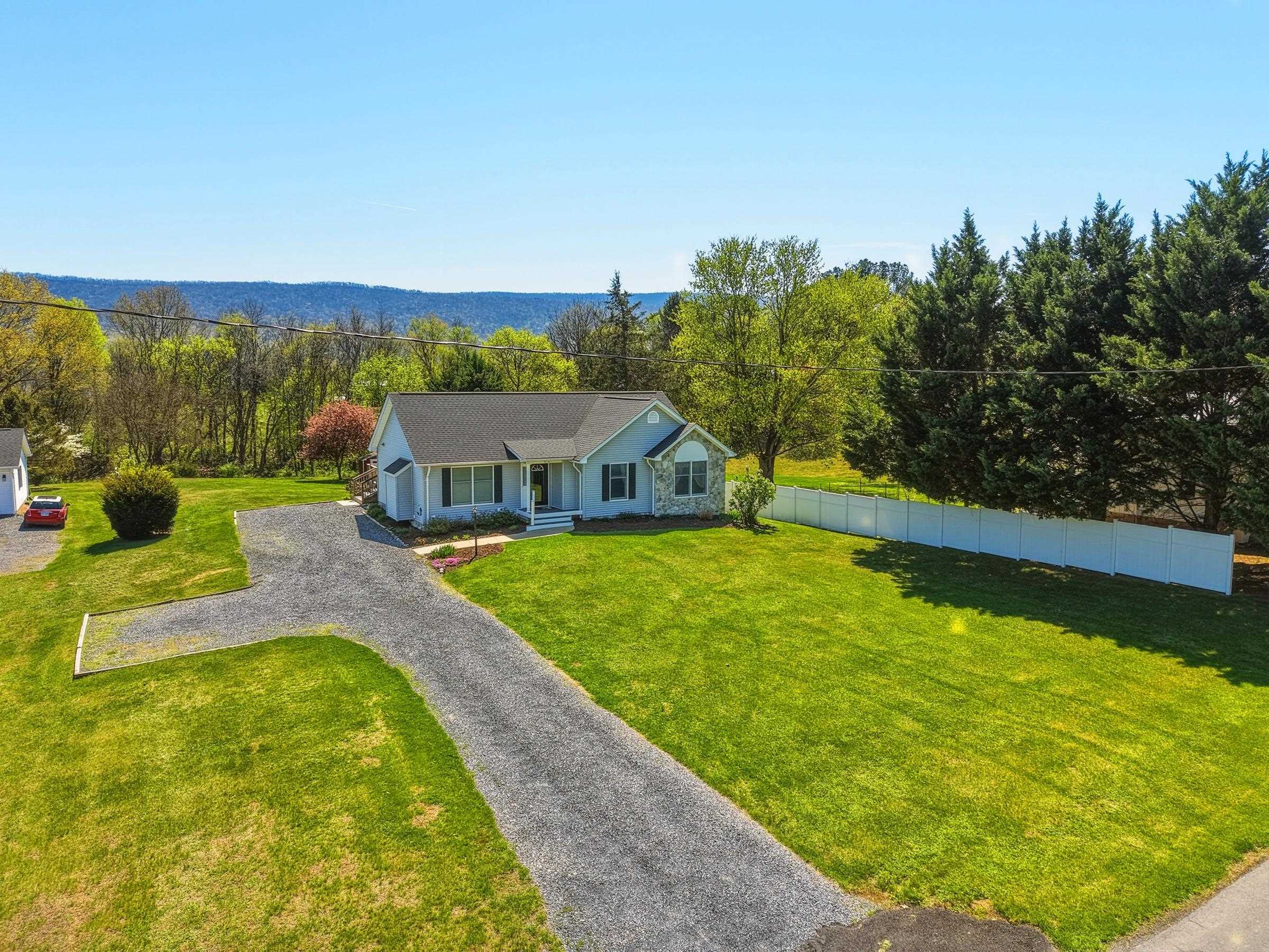 515 HOLLINGSWORTH RD, WOODSTOCK, Virginia 22664, 3 Bedrooms Bedrooms, ,2 BathroomsBathrooms,Residential,515 HOLLINGSWORTH RD,675812 MLS # 675812