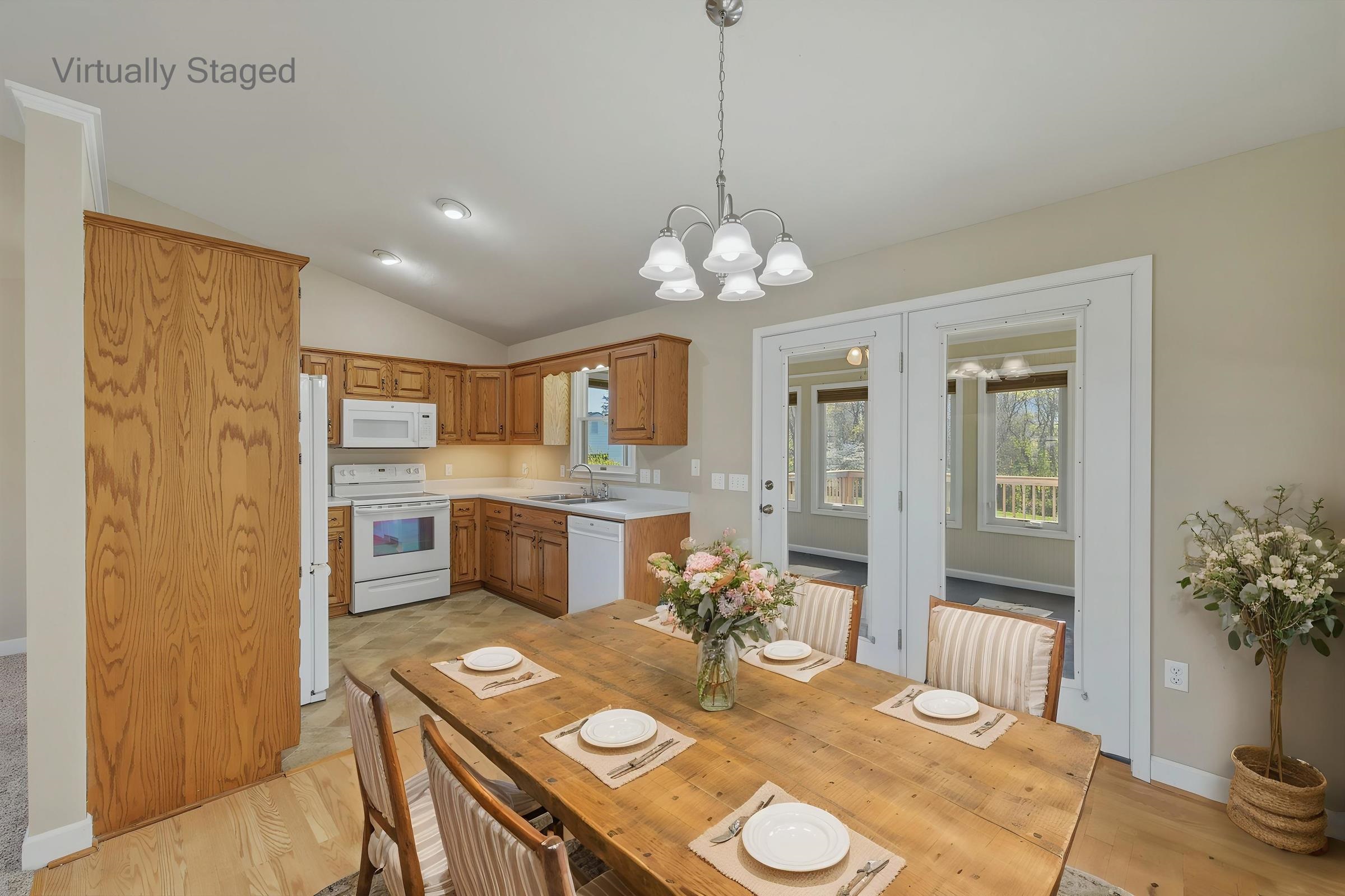 515 HOLLINGSWORTH RD, WOODSTOCK, Virginia 22664, 3 Bedrooms Bedrooms, ,2 BathroomsBathrooms,Residential,515 HOLLINGSWORTH RD,675812 MLS # 675812