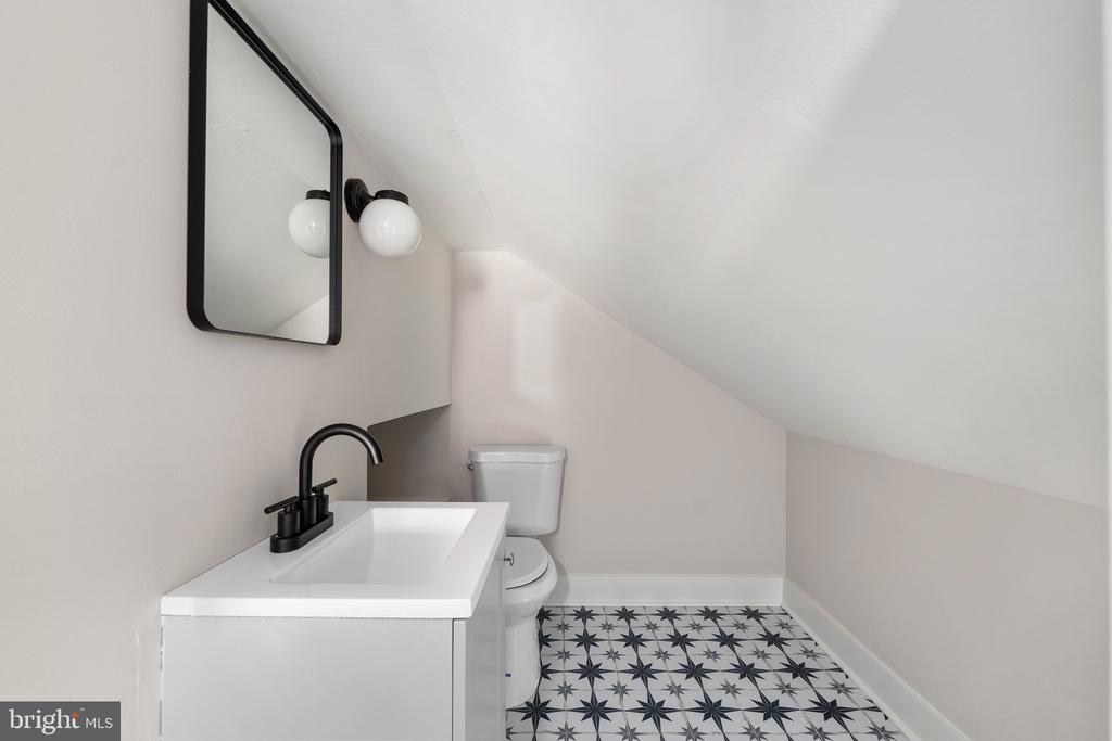 2367 N LAKESHORE DR, LOUISA, Virginia 23093, 3 Bedrooms Bedrooms, ,2 BathroomsBathrooms,Residential,2367 N LAKESHORE DR,VALA2009218 MLS # VALA2009218