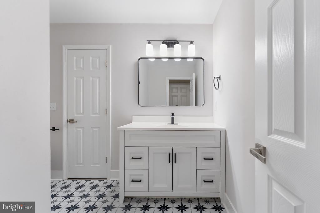 2367 N LAKESHORE DR, LOUISA, Virginia 23093, 3 Bedrooms Bedrooms, ,2 BathroomsBathrooms,Residential,2367 N LAKESHORE DR,VALA2009218 MLS # VALA2009218