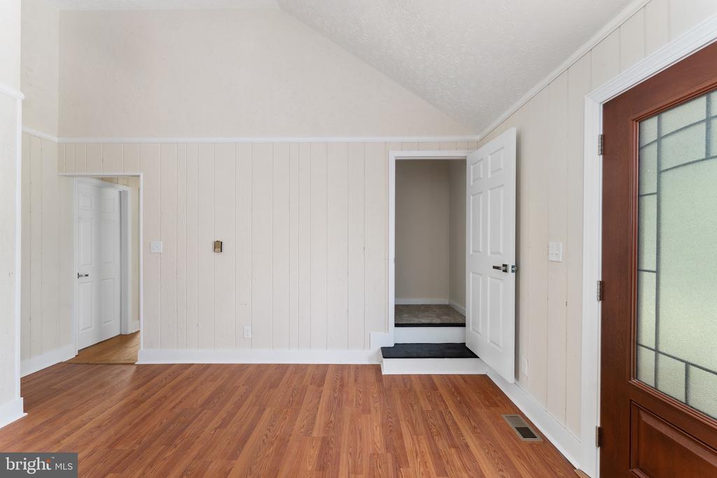 2367 N LAKESHORE DR, LOUISA, Virginia 23093, 3 Bedrooms Bedrooms, ,2 BathroomsBathrooms,Residential,2367 N LAKESHORE DR,VALA2009218 MLS # VALA2009218