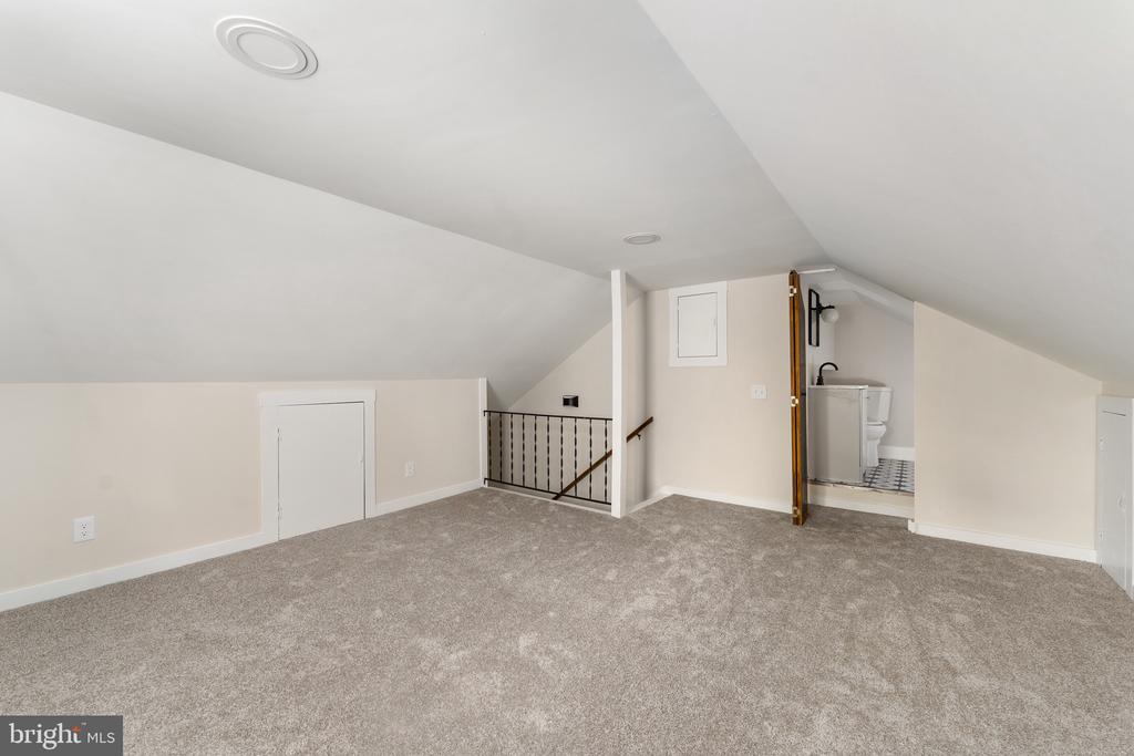 2367 N LAKESHORE DR, LOUISA, Virginia 23093, 3 Bedrooms Bedrooms, ,2 BathroomsBathrooms,Residential,2367 N LAKESHORE DR,VALA2009218 MLS # VALA2009218