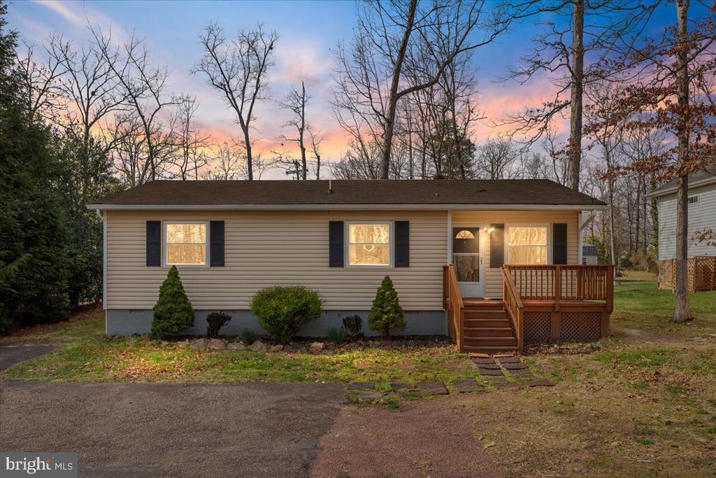 904 LAKEVIEW PKWY, LOCUST GROVE, Virginia 22508, 3 Bedrooms Bedrooms, ,2 BathroomsBathrooms,Residential,904 LAKEVIEW PKWY,VAOR2013436 MLS # VAOR2013436