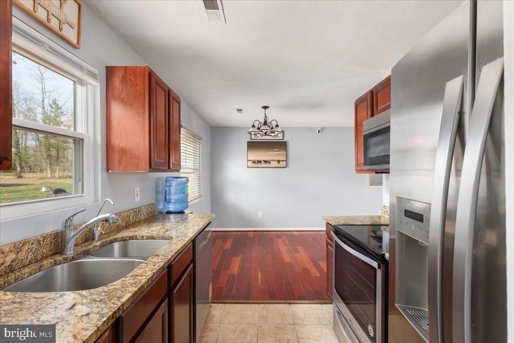 904 LAKEVIEW PKWY, LOCUST GROVE, Virginia 22508, 3 Bedrooms Bedrooms, ,2 BathroomsBathrooms,Residential,904 LAKEVIEW PKWY,VAOR2013436 MLS # VAOR2013436