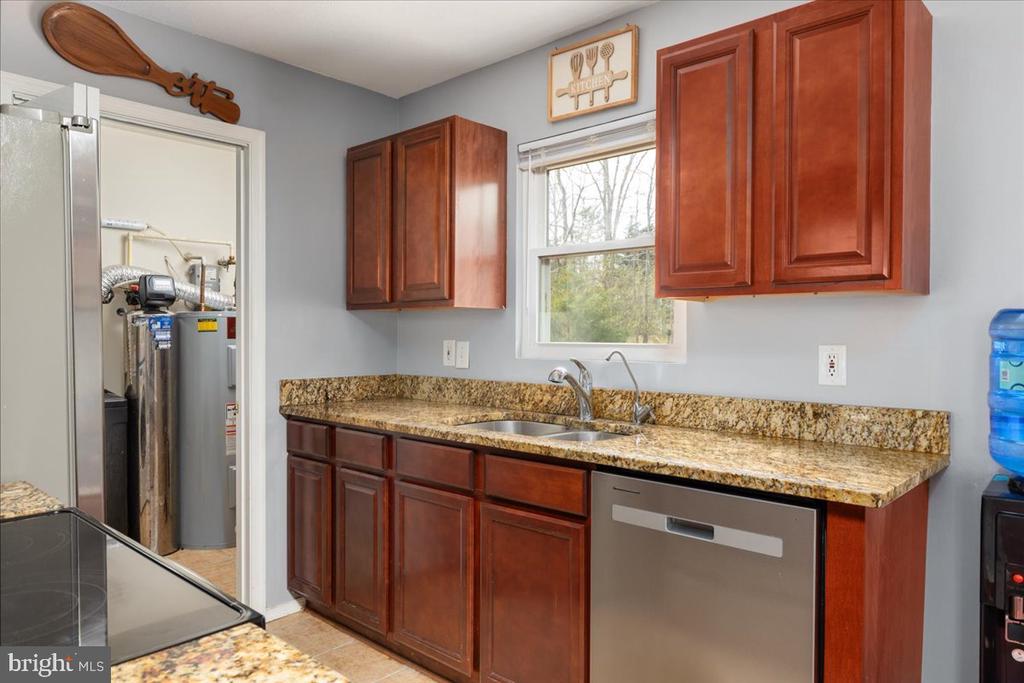 904 LAKEVIEW PKWY, LOCUST GROVE, Virginia 22508, 3 Bedrooms Bedrooms, ,2 BathroomsBathrooms,Residential,904 LAKEVIEW PKWY,VAOR2013436 MLS # VAOR2013436