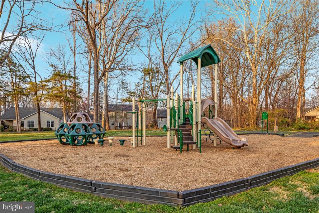 904 LAKEVIEW PKWY, LOCUST GROVE, Virginia 22508, 3 Bedrooms Bedrooms, ,2 BathroomsBathrooms,Residential,904 LAKEVIEW PKWY,VAOR2013436 MLS # VAOR2013436