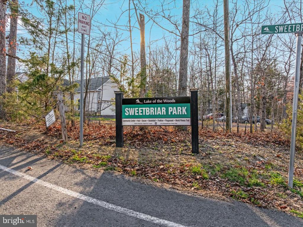 904 LAKEVIEW PKWY, LOCUST GROVE, Virginia 22508, 3 Bedrooms Bedrooms, ,2 BathroomsBathrooms,Residential,904 LAKEVIEW PKWY,VAOR2013436 MLS # VAOR2013436