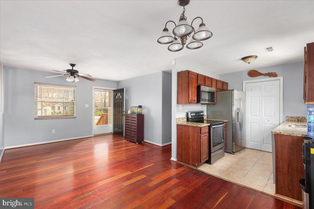 904 LAKEVIEW PKWY, LOCUST GROVE, Virginia 22508, 3 Bedrooms Bedrooms, ,2 BathroomsBathrooms,Residential,904 LAKEVIEW PKWY,VAOR2013436 MLS # VAOR2013436