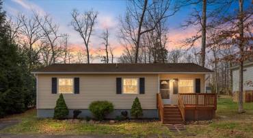 904 LAKEVIEW PKWY, LOCUST GROVE, Virginia 22508, 3 Bedrooms Bedrooms, ,2 BathroomsBathrooms,Residential,904 LAKEVIEW PKWY,VAOR2013436 MLS # VAOR2013436