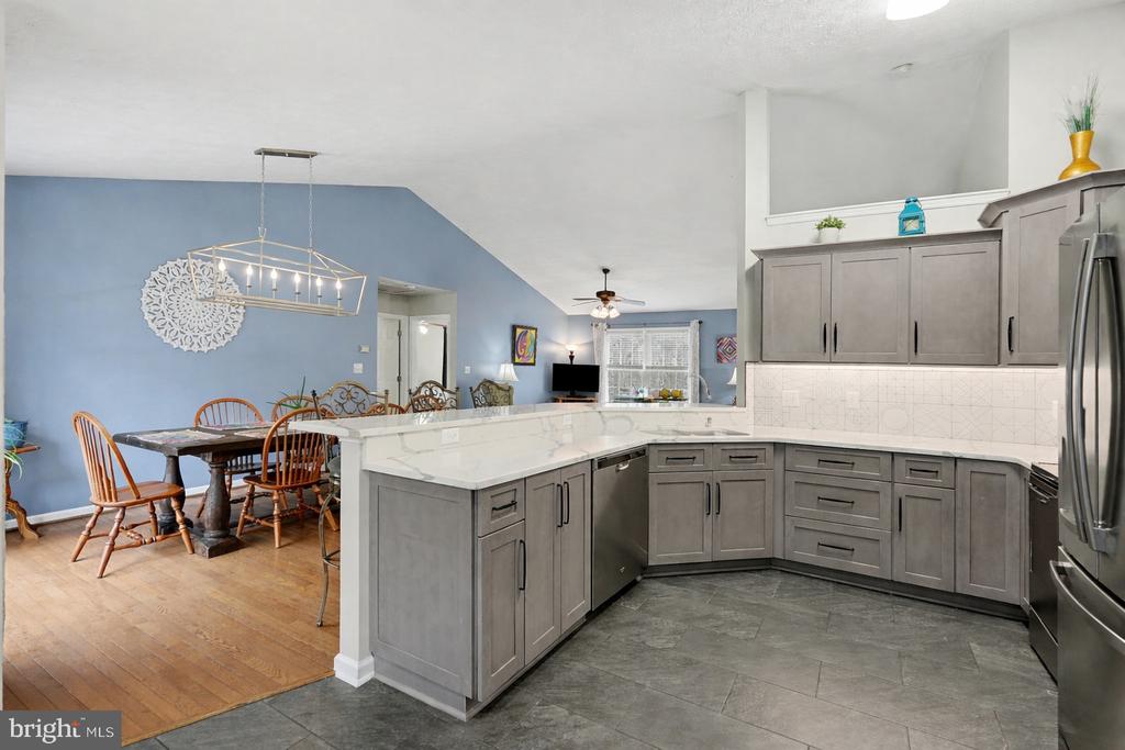 100 NUGGET DR, LOCUST GROVE, Virginia 22508, 5 Bedrooms Bedrooms, ,3 BathroomsBathrooms,Residential,100 NUGGET DR,VAOR2013596 MLS # VAOR2013596