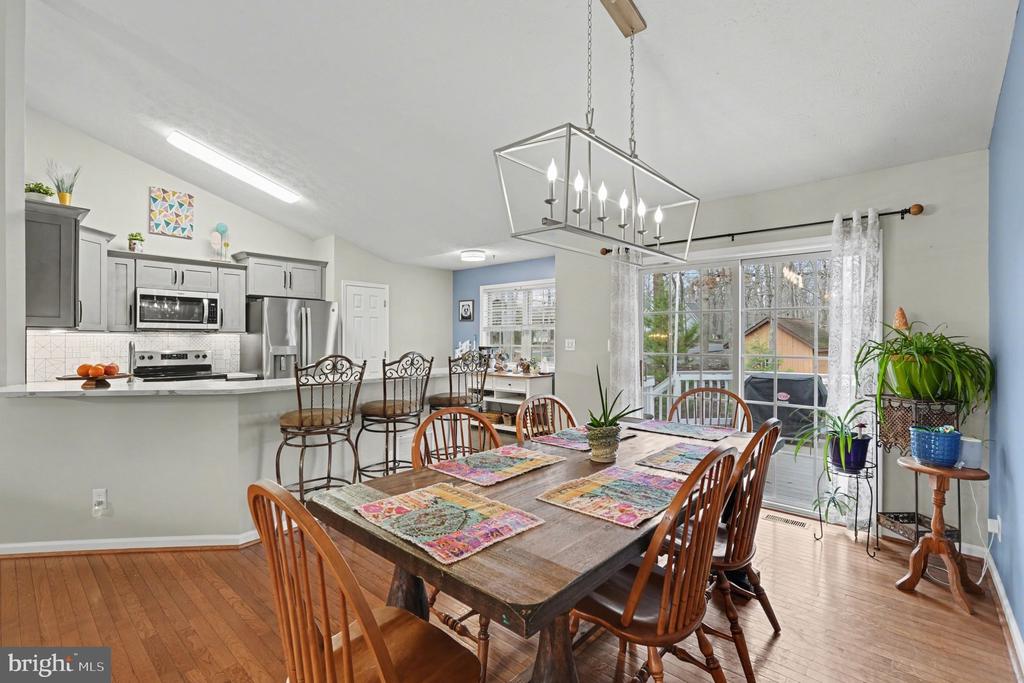 100 NUGGET DR, LOCUST GROVE, Virginia 22508, 5 Bedrooms Bedrooms, ,3 BathroomsBathrooms,Residential,100 NUGGET DR,VAOR2013596 MLS # VAOR2013596