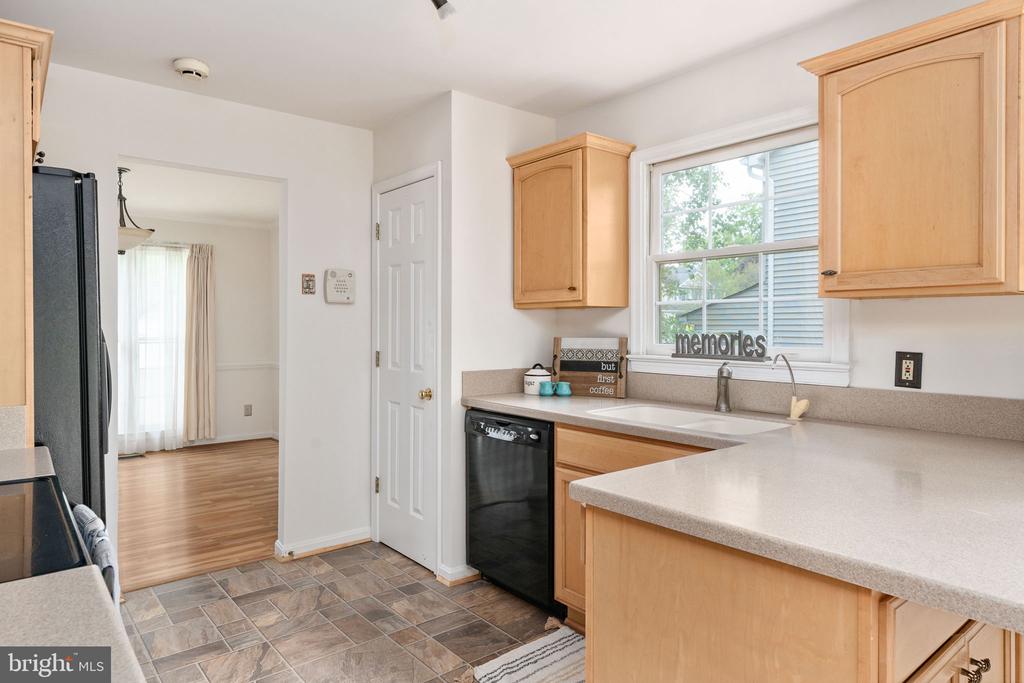 9805 KENMORE CT, FREDERICKSBURG, Virginia 22408, 4 Bedrooms Bedrooms, ,3 BathroomsBathrooms,Residential,9805 KENMORE CT,VASP2040450 MLS # VASP2040450