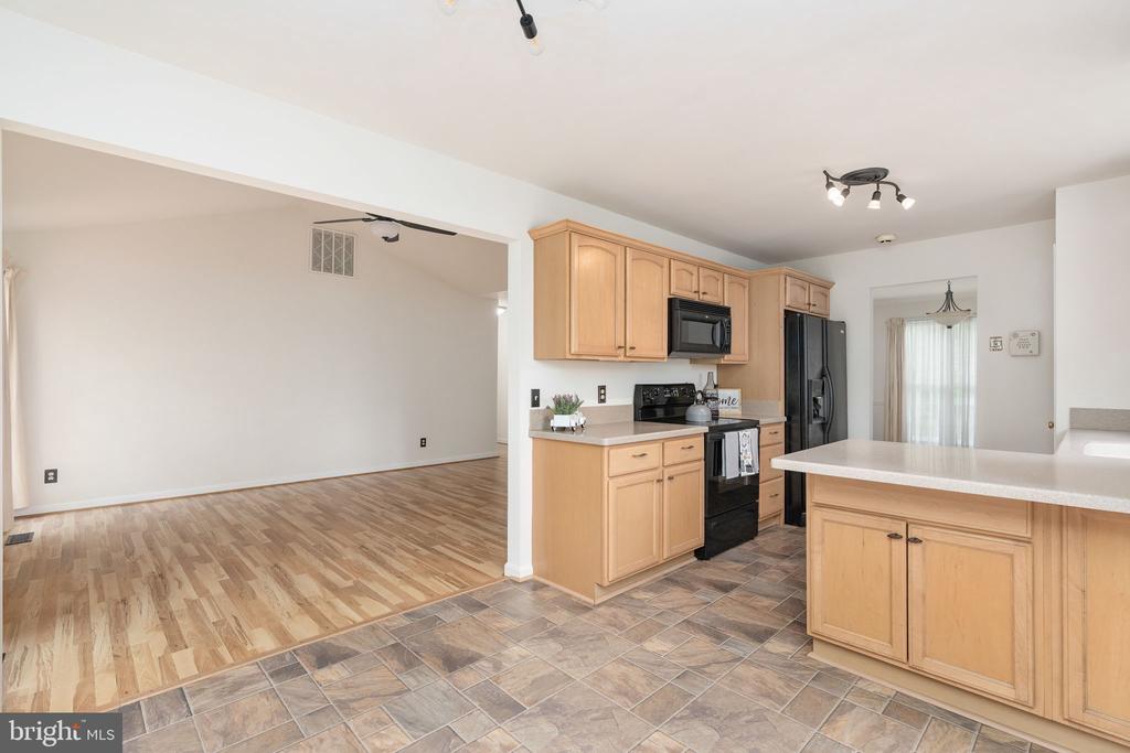 9805 KENMORE CT, FREDERICKSBURG, Virginia 22408, 4 Bedrooms Bedrooms, ,3 BathroomsBathrooms,Residential,9805 KENMORE CT,VASP2040450 MLS # VASP2040450