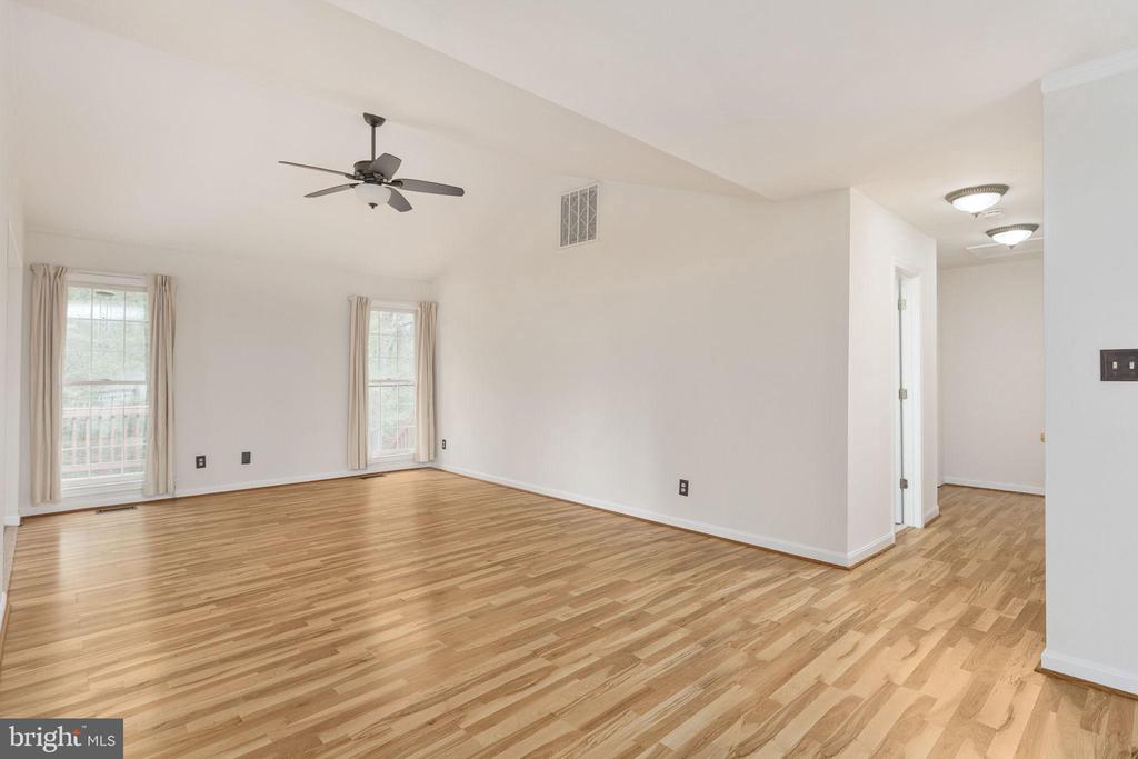 9805 KENMORE CT, FREDERICKSBURG, Virginia 22408, 4 Bedrooms Bedrooms, ,3 BathroomsBathrooms,Residential,9805 KENMORE CT,VASP2040450 MLS # VASP2040450