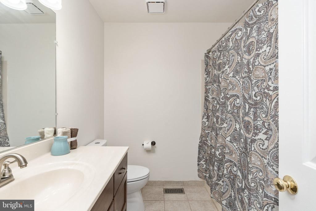 9805 KENMORE CT, FREDERICKSBURG, Virginia 22408, 4 Bedrooms Bedrooms, ,3 BathroomsBathrooms,Residential,9805 KENMORE CT,VASP2040450 MLS # VASP2040450