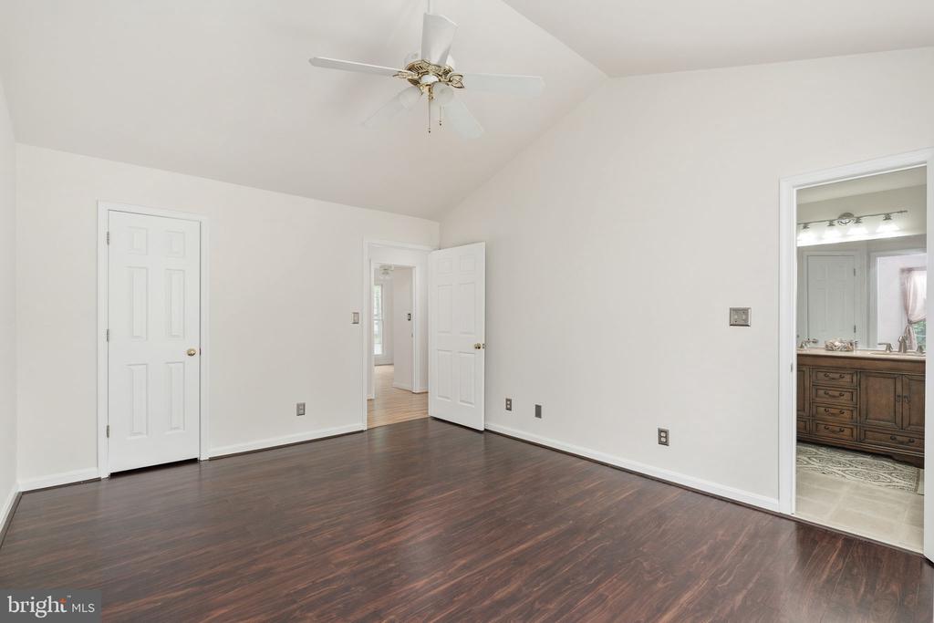 9805 KENMORE CT, FREDERICKSBURG, Virginia 22408, 4 Bedrooms Bedrooms, ,3 BathroomsBathrooms,Residential,9805 KENMORE CT,VASP2040450 MLS # VASP2040450