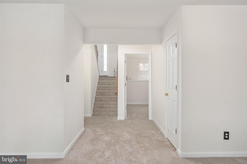 9805 KENMORE CT, FREDERICKSBURG, Virginia 22408, 4 Bedrooms Bedrooms, ,3 BathroomsBathrooms,Residential,9805 KENMORE CT,VASP2040450 MLS # VASP2040450