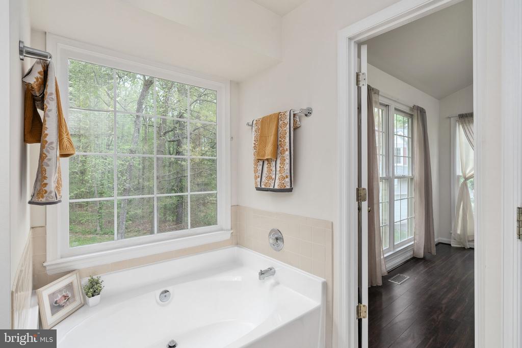 9805 KENMORE CT, FREDERICKSBURG, Virginia 22408, 4 Bedrooms Bedrooms, ,3 BathroomsBathrooms,Residential,9805 KENMORE CT,VASP2040450 MLS # VASP2040450