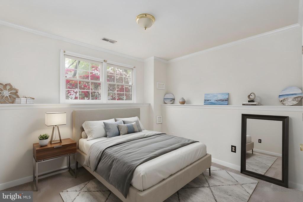 9805 KENMORE CT, FREDERICKSBURG, Virginia 22408, 4 Bedrooms Bedrooms, ,3 BathroomsBathrooms,Residential,9805 KENMORE CT,VASP2040450 MLS # VASP2040450