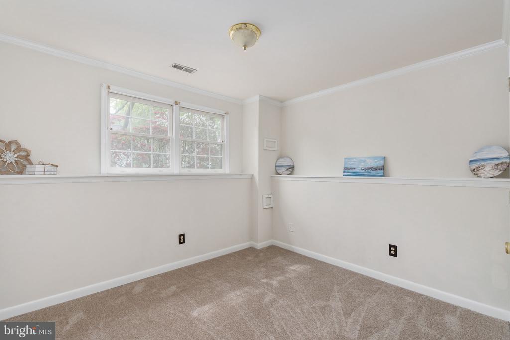 9805 KENMORE CT, FREDERICKSBURG, Virginia 22408, 4 Bedrooms Bedrooms, ,3 BathroomsBathrooms,Residential,9805 KENMORE CT,VASP2040450 MLS # VASP2040450