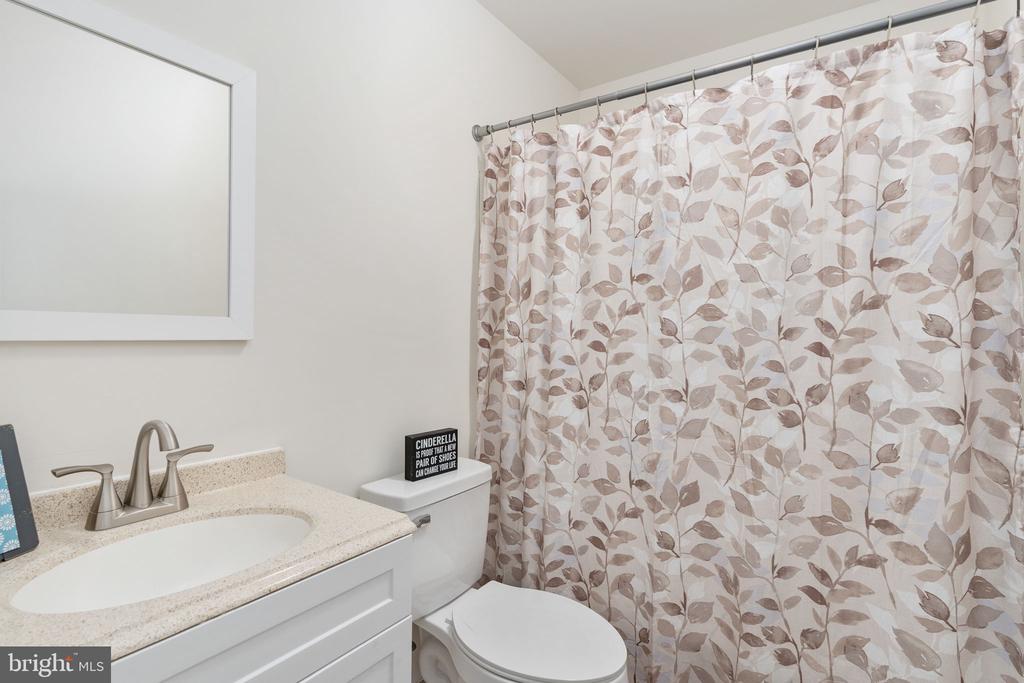 9805 KENMORE CT, FREDERICKSBURG, Virginia 22408, 4 Bedrooms Bedrooms, ,3 BathroomsBathrooms,Residential,9805 KENMORE CT,VASP2040450 MLS # VASP2040450