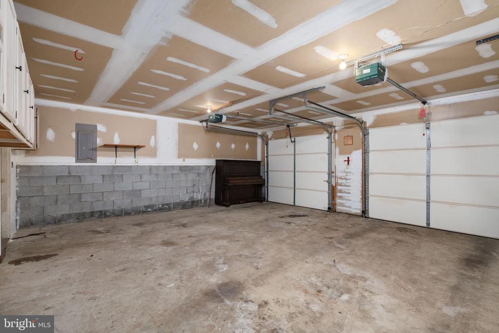 9805 KENMORE CT, FREDERICKSBURG, Virginia 22408, 4 Bedrooms Bedrooms, ,3 BathroomsBathrooms,Residential,9805 KENMORE CT,VASP2040450 MLS # VASP2040450