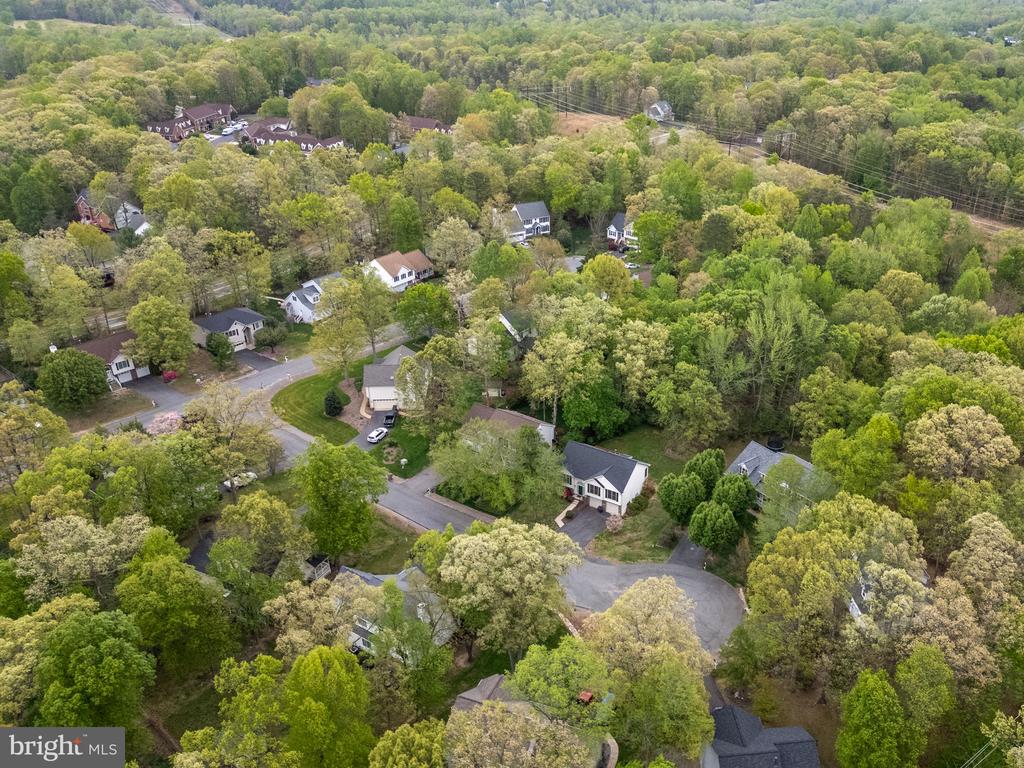 9805 KENMORE CT, FREDERICKSBURG, Virginia 22408, 4 Bedrooms Bedrooms, ,3 BathroomsBathrooms,Residential,9805 KENMORE CT,VASP2040450 MLS # VASP2040450