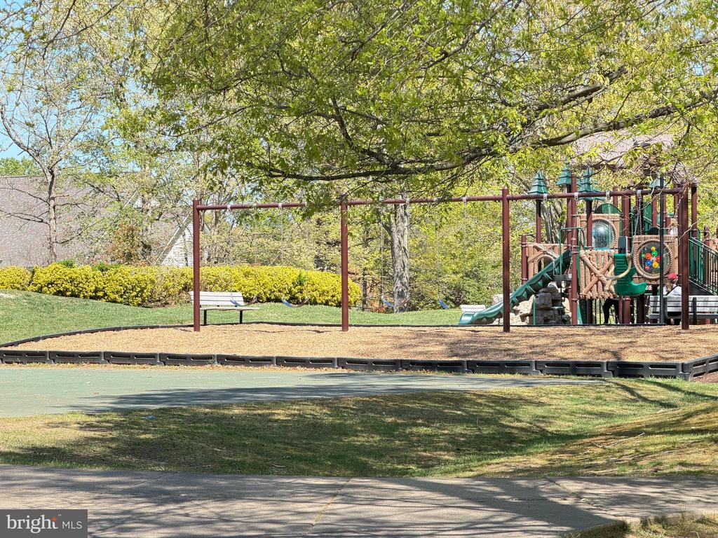 9805 KENMORE CT, FREDERICKSBURG, Virginia 22408, 4 Bedrooms Bedrooms, ,3 BathroomsBathrooms,Residential,9805 KENMORE CT,VASP2040450 MLS # VASP2040450