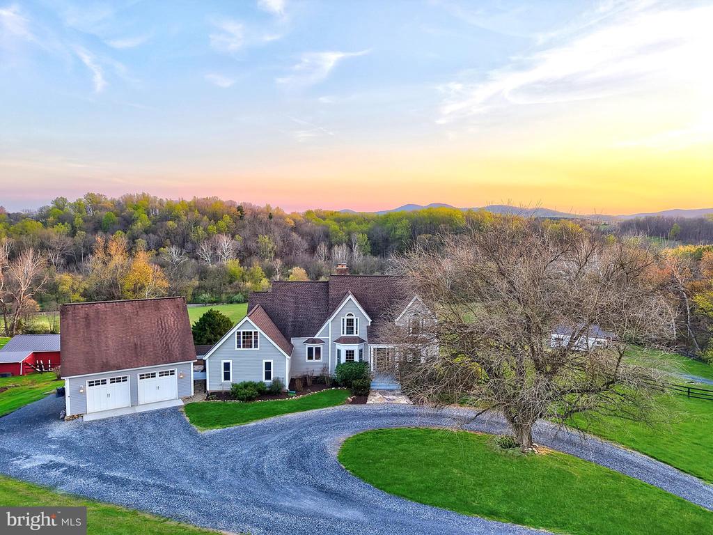 9393 BRIAR LN, DELAPLANE, Virginia, 4 Bedrooms Bedrooms, ,3 BathroomsBathrooms,Residential,9393 BRIAR LN,VAFQ2020592 MLS # VAFQ2020592