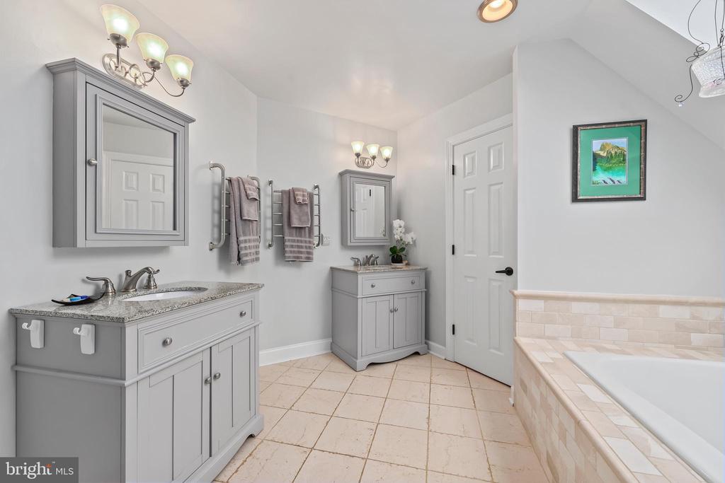 9393 BRIAR LN, DELAPLANE, Virginia, 4 Bedrooms Bedrooms, ,3 BathroomsBathrooms,Residential,9393 BRIAR LN,VAFQ2020592 MLS # VAFQ2020592