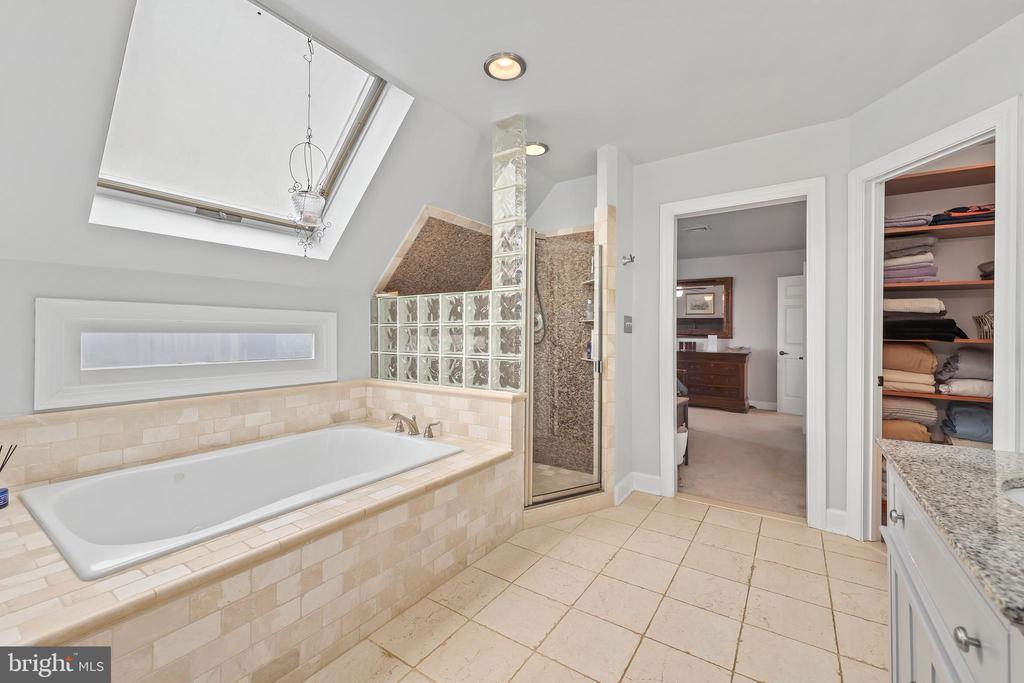 9393 BRIAR LN, DELAPLANE, Virginia, 4 Bedrooms Bedrooms, ,3 BathroomsBathrooms,Residential,9393 BRIAR LN,VAFQ2020592 MLS # VAFQ2020592