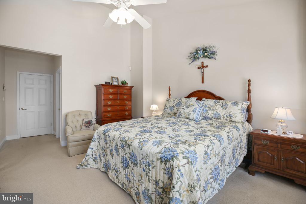 5705 W KESSLERS XING, FREDERICKSBURG, Virginia 22407, 4 Bedrooms Bedrooms, ,3 BathroomsBathrooms,Residential,5705 W KESSLERS XING,VASP2040462 MLS # VASP2040462