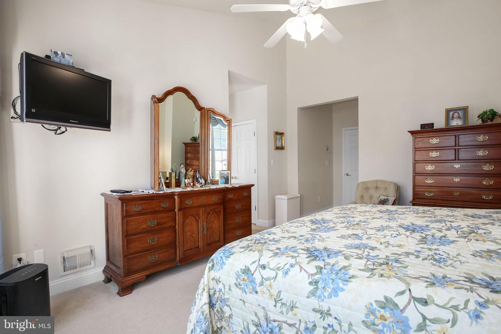 5705 W KESSLERS XING, FREDERICKSBURG, Virginia 22407, 4 Bedrooms Bedrooms, ,3 BathroomsBathrooms,Residential,5705 W KESSLERS XING,VASP2040462 MLS # VASP2040462