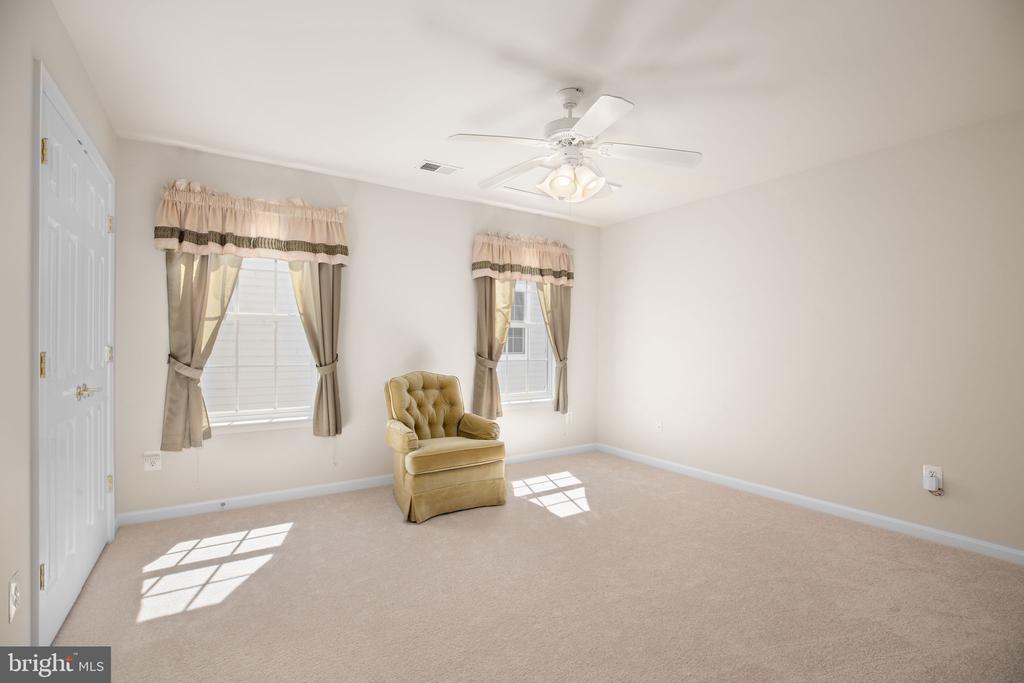 5705 W KESSLERS XING, FREDERICKSBURG, Virginia 22407, 4 Bedrooms Bedrooms, ,3 BathroomsBathrooms,Residential,5705 W KESSLERS XING,VASP2040462 MLS # VASP2040462