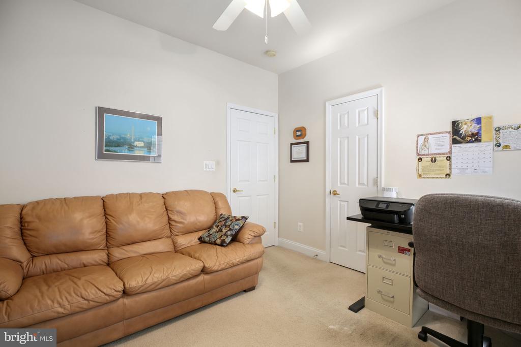 5705 W KESSLERS XING, FREDERICKSBURG, Virginia 22407, 4 Bedrooms Bedrooms, ,3 BathroomsBathrooms,Residential,5705 W KESSLERS XING,VASP2040462 MLS # VASP2040462