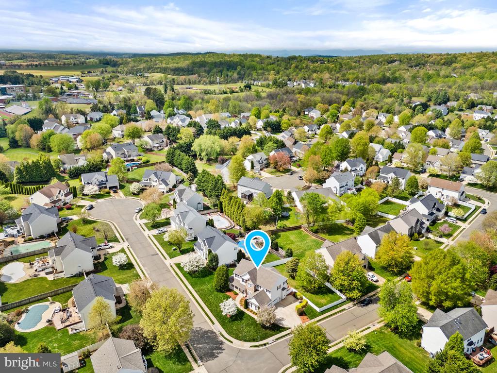 700 LANCREL RD, WARRENTON, Virginia 20186, 4 Bedrooms Bedrooms, ,2 BathroomsBathrooms,Residential,700 LANCREL RD,VAFQ2021520 MLS # VAFQ2021520