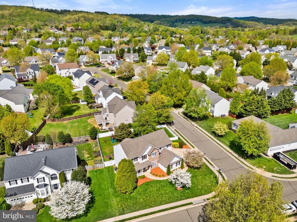 700 LANCREL RD, WARRENTON, Virginia 20186, 4 Bedrooms Bedrooms, ,2 BathroomsBathrooms,Residential,700 LANCREL RD,VAFQ2021520 MLS # VAFQ2021520