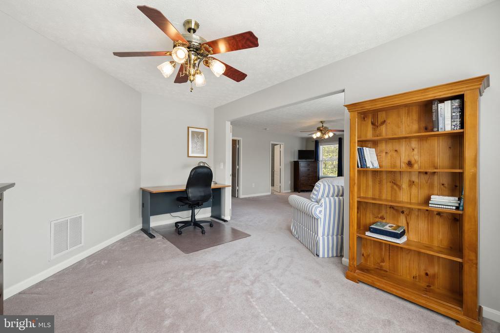 700 LANCREL RD, WARRENTON, Virginia 20186, 4 Bedrooms Bedrooms, ,2 BathroomsBathrooms,Residential,700 LANCREL RD,VAFQ2021520 MLS # VAFQ2021520