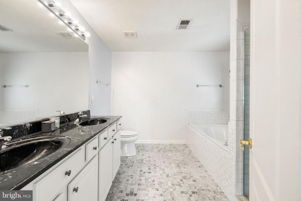 700 LANCREL RD, WARRENTON, Virginia 20186, 4 Bedrooms Bedrooms, ,2 BathroomsBathrooms,Residential,700 LANCREL RD,VAFQ2021520 MLS # VAFQ2021520