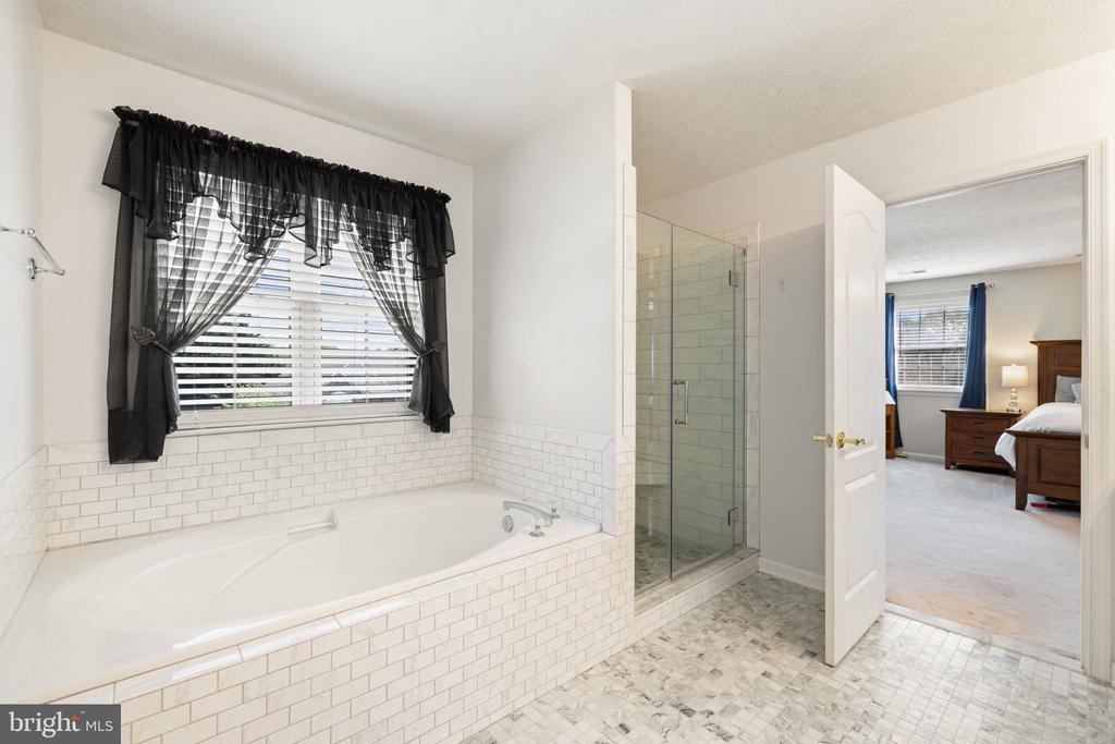 700 LANCREL RD, WARRENTON, Virginia 20186, 4 Bedrooms Bedrooms, ,2 BathroomsBathrooms,Residential,700 LANCREL RD,VAFQ2021520 MLS # VAFQ2021520