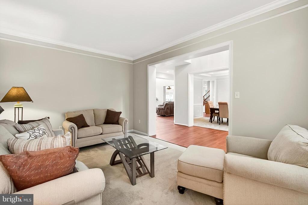 5548 EISELEY CT, WARRENTON, Virginia, 6 Bedrooms Bedrooms, ,4 BathroomsBathrooms,Residential,5548 EISELEY CT,VAFQ2021452 MLS # VAFQ2021452