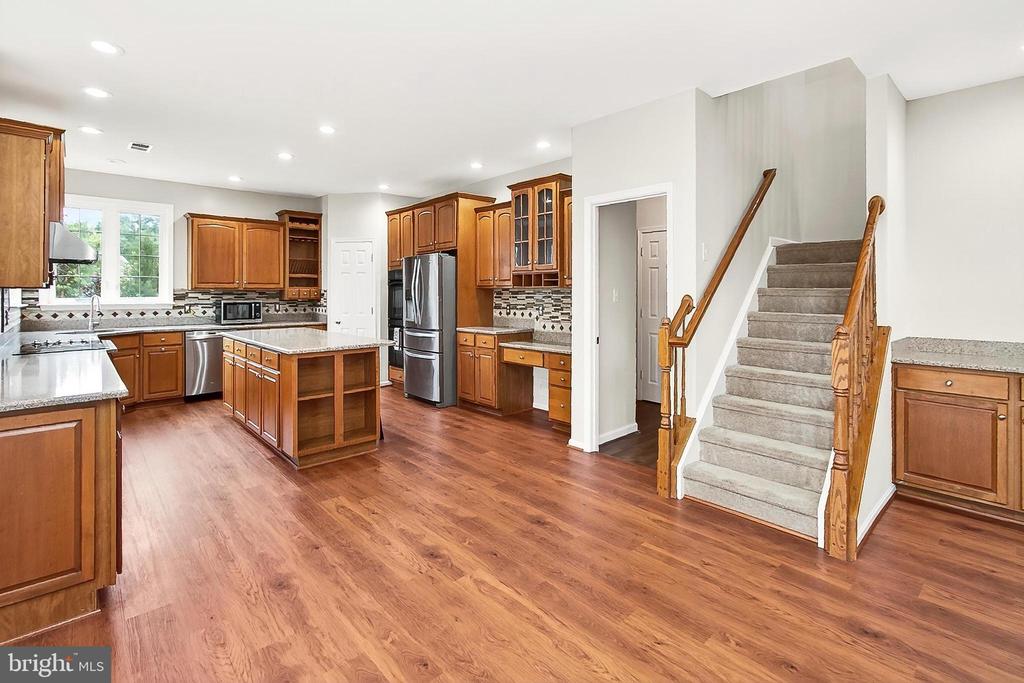 5548 EISELEY CT, WARRENTON, Virginia, 6 Bedrooms Bedrooms, ,4 BathroomsBathrooms,Residential,5548 EISELEY CT,VAFQ2021452 MLS # VAFQ2021452