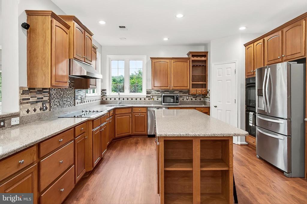 5548 EISELEY CT, WARRENTON, Virginia, 6 Bedrooms Bedrooms, ,4 BathroomsBathrooms,Residential,5548 EISELEY CT,VAFQ2021452 MLS # VAFQ2021452