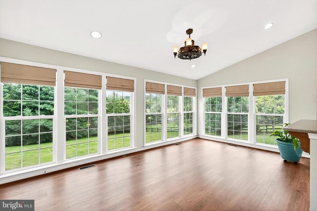 5548 EISELEY CT, WARRENTON, Virginia, 6 Bedrooms Bedrooms, ,4 BathroomsBathrooms,Residential,5548 EISELEY CT,VAFQ2021452 MLS # VAFQ2021452